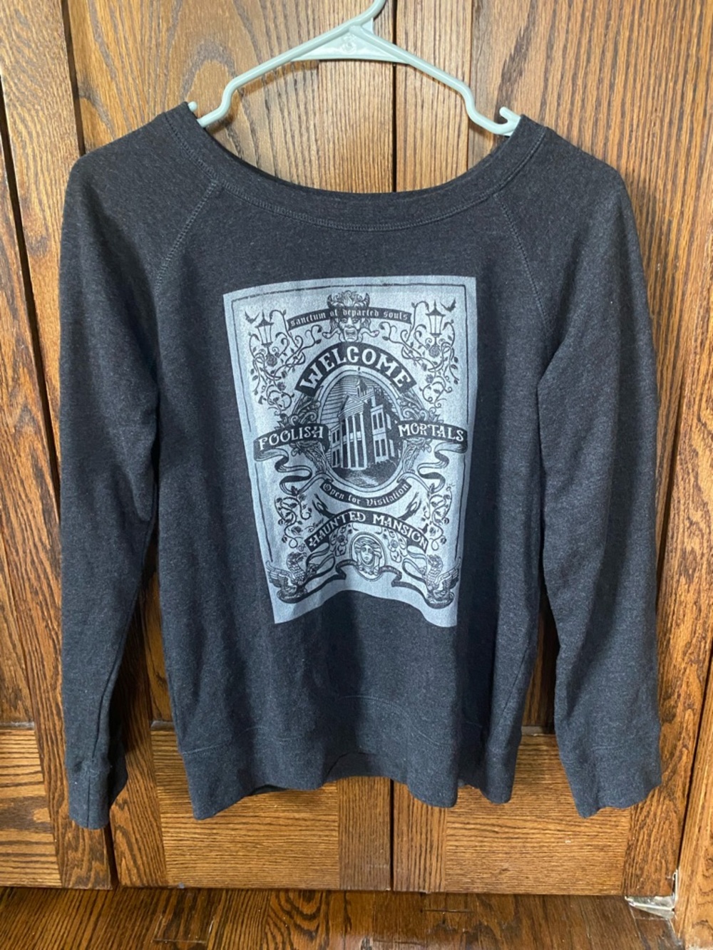 Hot Topic slouchy sweatshirt haunted mansion